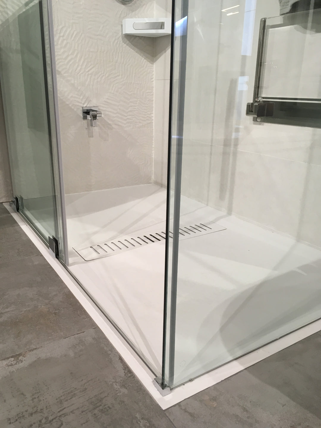 ZERO Threshold Shower Base